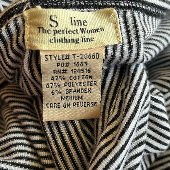 S Line Black & White Stripe V Neck Wrap Convertible Sleeve Top Size Medium - Picture 4 of 6